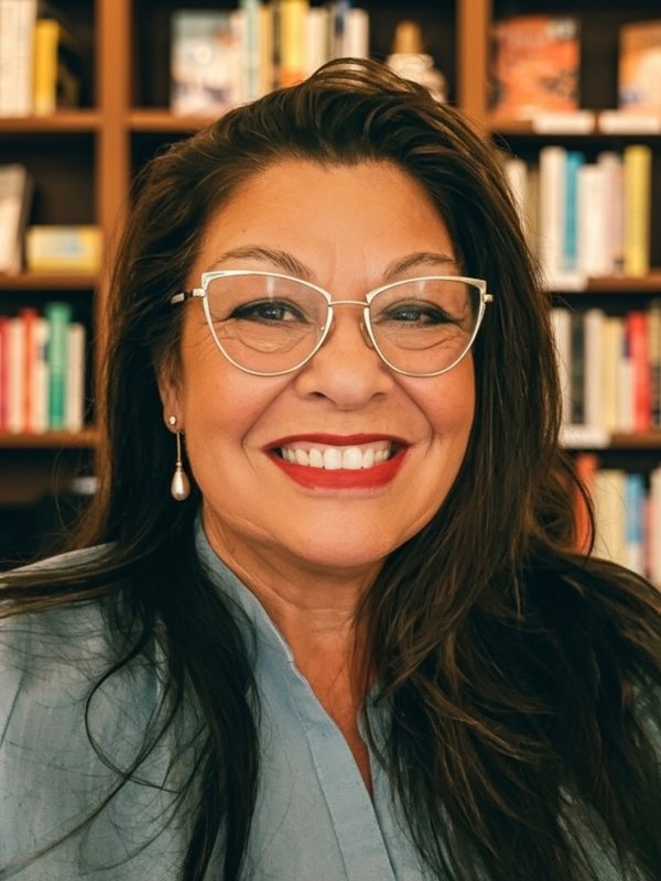 Helena Espinoza